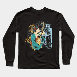 Japanese Geisha Illustration Long Sleeve T-Shirt